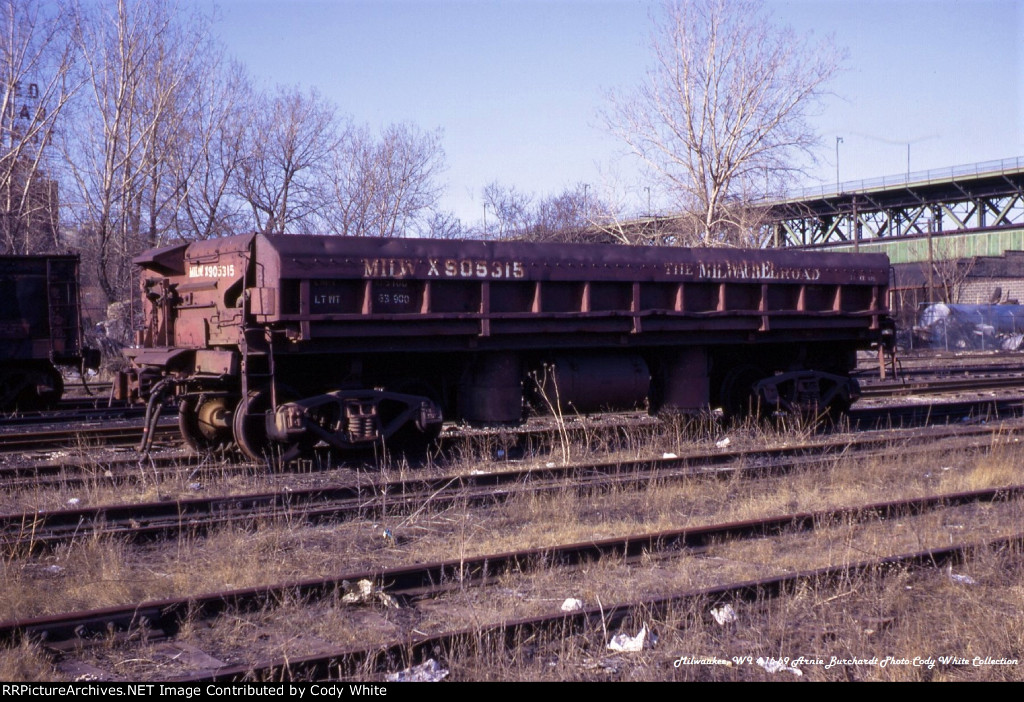 Milwaukee Road Side Dump Car X905315